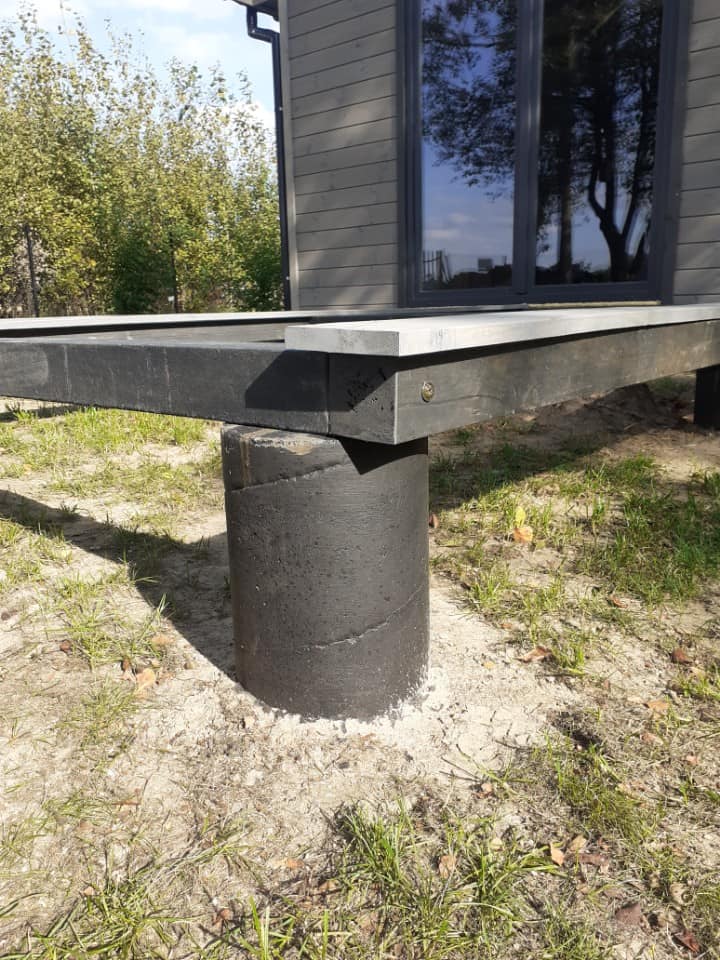 Przekrój tarasu z legarami kompozytowymi Ekoforme